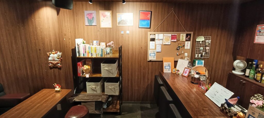 Cafe & Barおぱぁる の店内。